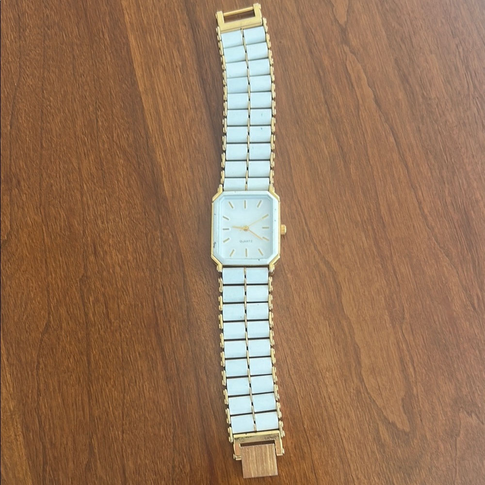 Gold and White fashion women’s watch